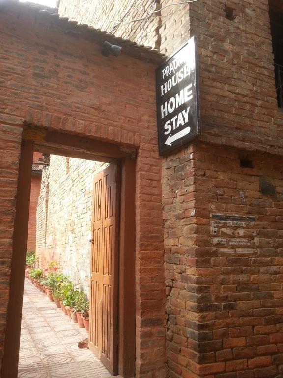 Pradhan House - Home Stay With Garden Bhaktapur Ngoại thất bức ảnh