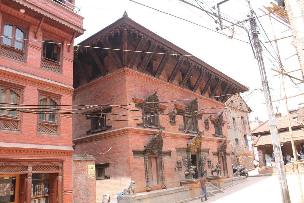 Pradhan House - Home Stay With Garden Bhaktapur Ngoại thất bức ảnh