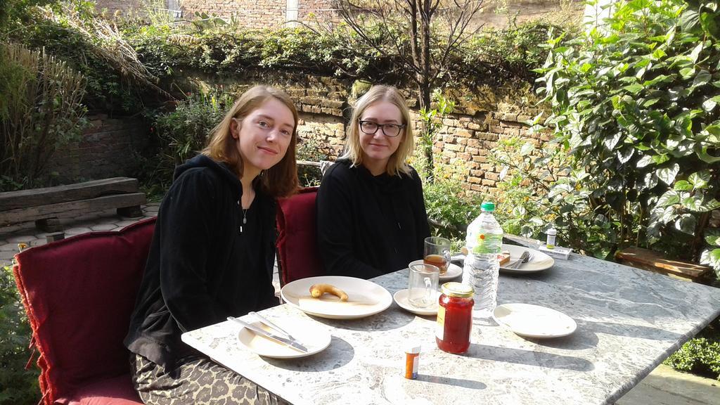 Pradhan House - Home Stay With Garden Bhaktapur Ngoại thất bức ảnh
